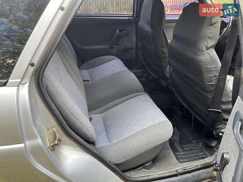 Хэтчбек ВАЗ / Lada 2112 2005 в Яготине