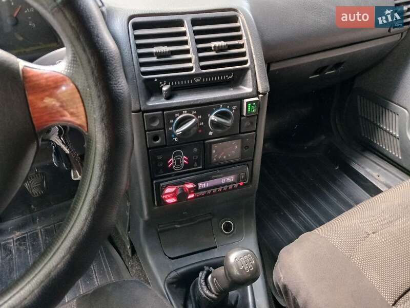 Хэтчбек ВАЗ / Lada 2112 2006 в Полтаве