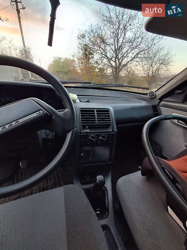 Хэтчбек ВАЗ / Lada 2112 2007 в Александрие фото 4 Хэтчбек ВАЗ / Lada 2112 2007 в Александрие