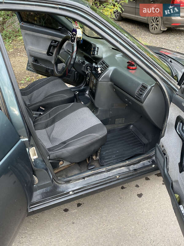 Хэтчбек ВАЗ / Lada 2112 2006 в Одессе фото 11 Хэтчбек ВАЗ / Lada 2112 2006 в Одессе