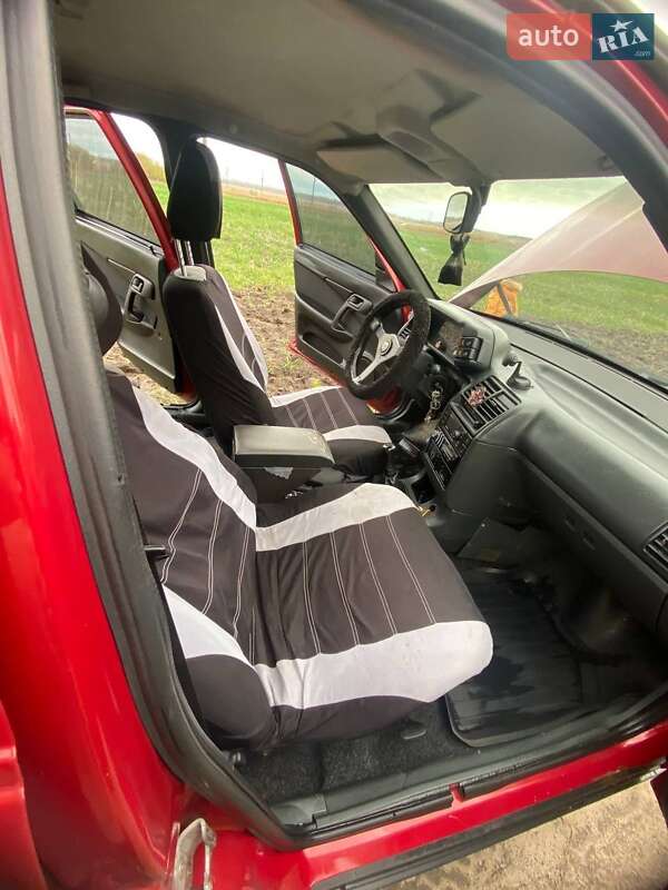 Хэтчбек ВАЗ / Lada 2112 2007 в Новых Санжарах фото 8 Хэтчбек ВАЗ / Lada 2112 2007 в Новых Санжарах