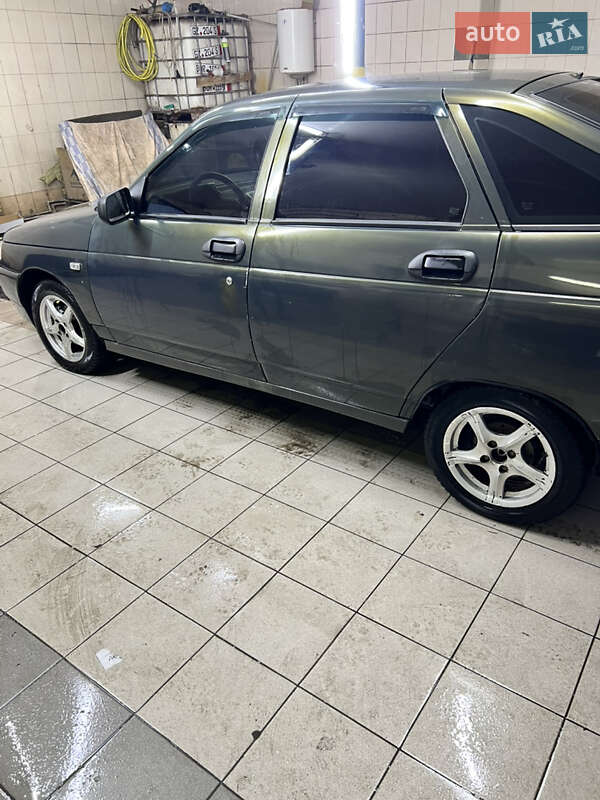 Хэтчбек ВАЗ / Lada 2112 2005 в Вознесенске фото 15 Хэтчбек ВАЗ / Lada 2112 2005 в Вознесенске