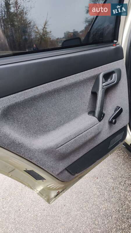 Хэтчбек ВАЗ / Lada 2112 2005 в Запорожье фото 11 Хэтчбек ВАЗ / Lada 2112 2005 в Запорожье