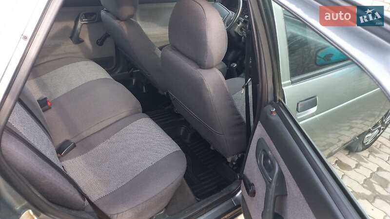 Хэтчбек ВАЗ / Lada 2112 2006 в Николаеве фото 24 Хэтчбек ВАЗ / Lada 2112 2006 в Николаеве