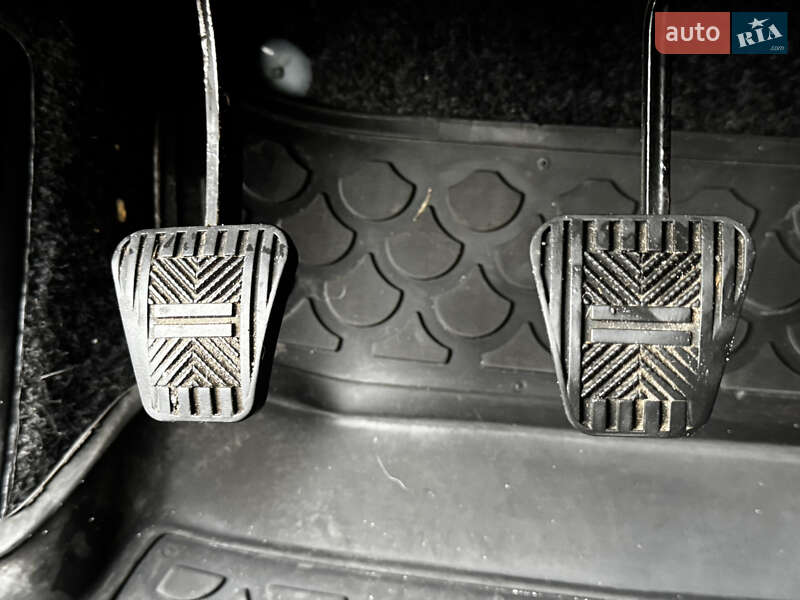 Хетчбек ВАЗ / Lada 2112 2006 в Черкасах