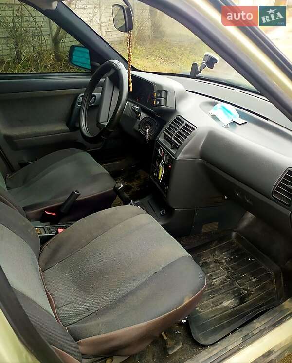 Хэтчбек ВАЗ / Lada 2112 2006 в Днепре