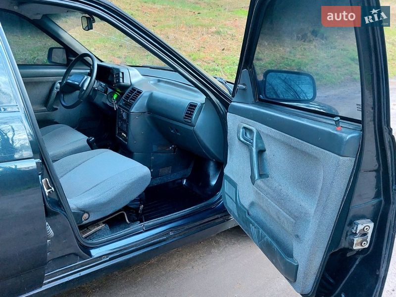 Хэтчбек ВАЗ / Lada 2112 2007 в Тростянце