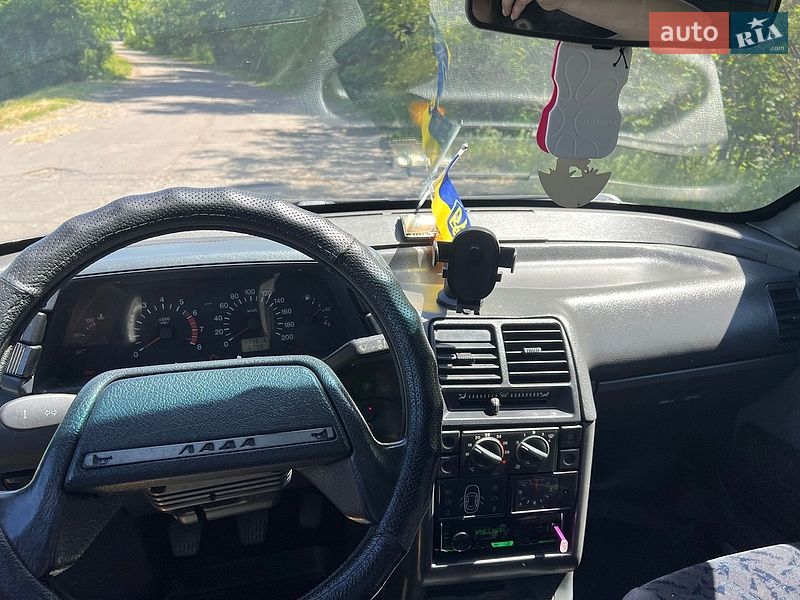 Хэтчбек ВАЗ / Lada 2112 2006 в Хороле