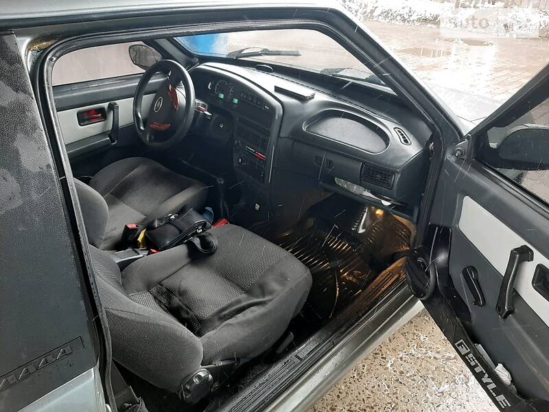 Хэтчбек ВАЗ / Lada 2113 Samara 2008 в Долине