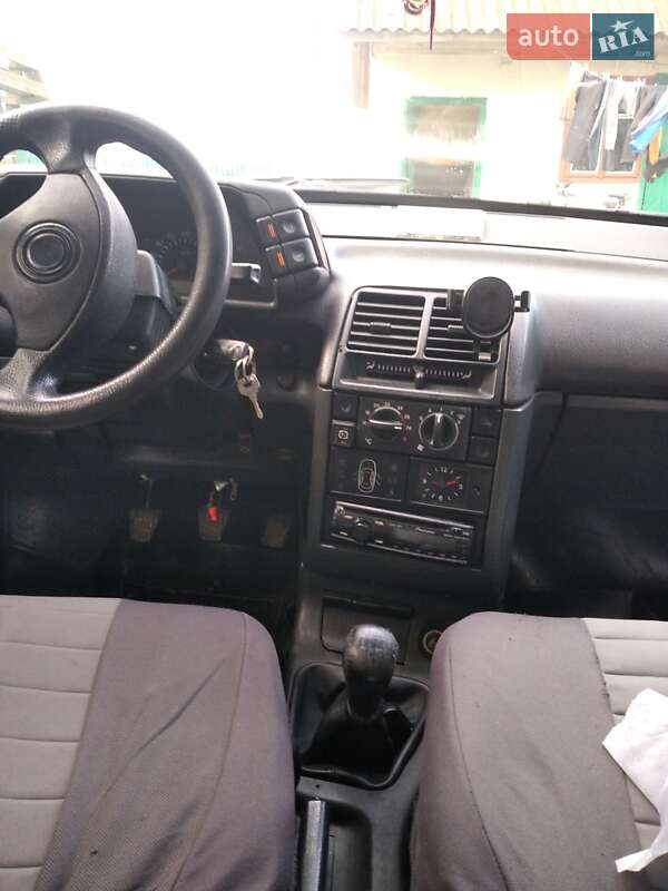 Универсал ВАЗ / Lada 2113 Samara 2002 в Березному