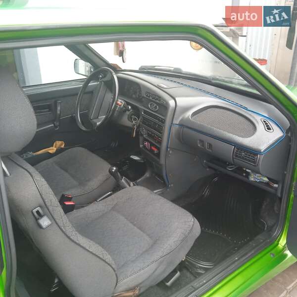 Хетчбек ВАЗ / Lada 2113 Samara 2005 в Кельменцях