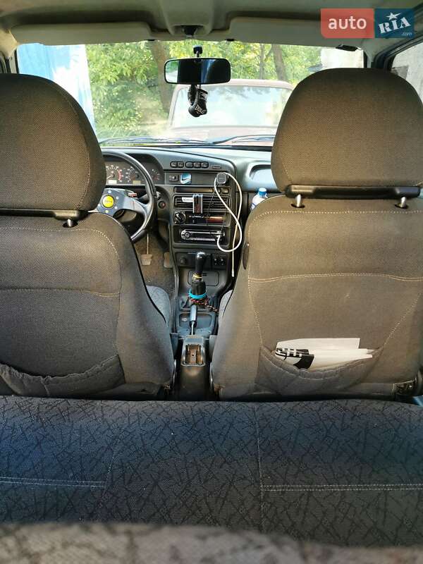 Хэтчбек ВАЗ / Lada 2113 Samara 2005 в Ровно фото 19 Хэтчбек ВАЗ / Lada 2113 Samara 2005 в Ровно