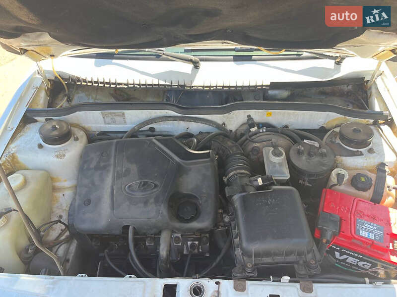 Хэтчбек ВАЗ / Lada 2113 Samara 2010 в Одессе