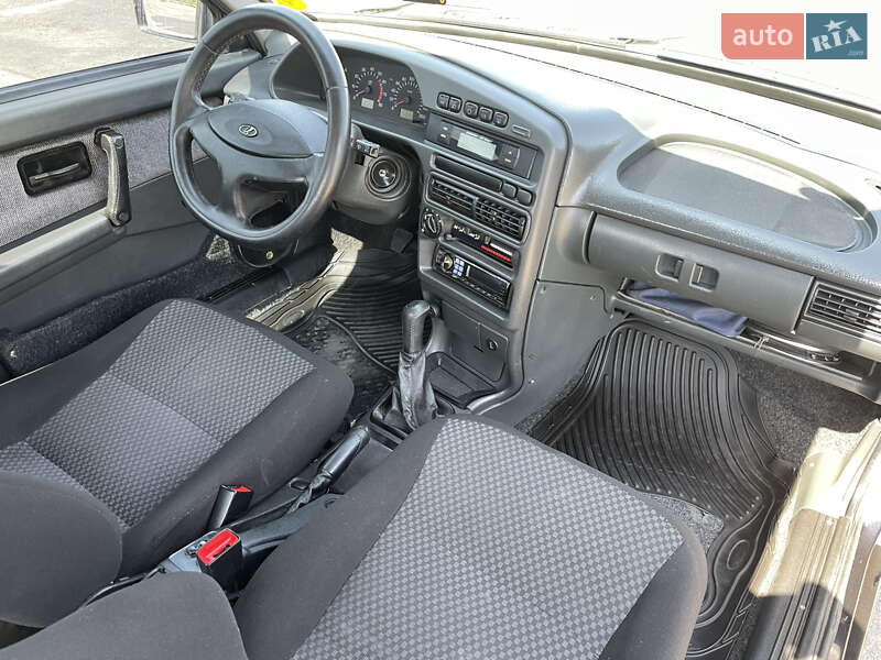 Хэтчбек ВАЗ / Lada 2113 Samara 2006 в Николаеве