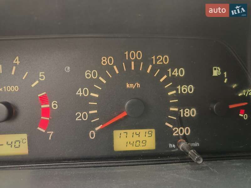 Хэтчбек ВАЗ / Lada 2113 Samara 2007 в Житомире