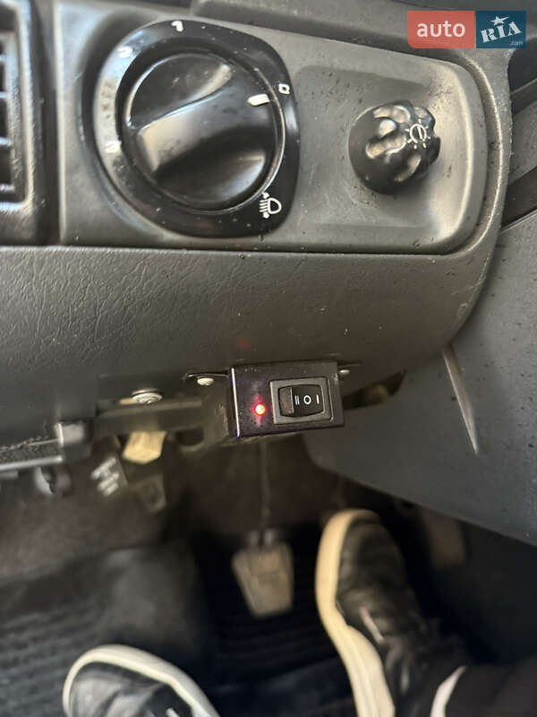 Хэтчбек ВАЗ / Lada 2113 Samara 2007 в Чернигове фото 25 Хэтчбек ВАЗ / Lada 2113 Samara 2007 в Чернигове