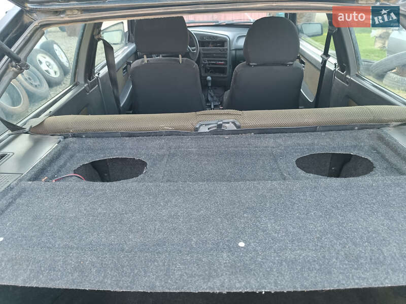 Хэтчбек ВАЗ / Lada 2113 Samara 2006 в Черновцах фото 10 Хэтчбек ВАЗ / Lada 2113 Samara 2006 в Черновцах