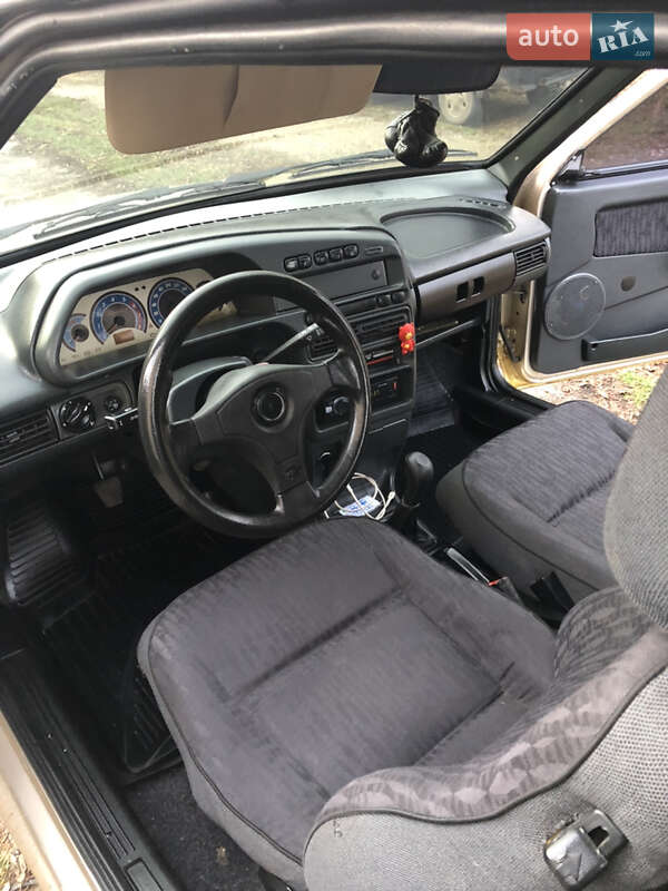 Хэтчбек ВАЗ / Lada 2113 Samara 2006 в Виннице