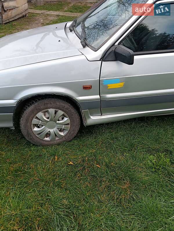 Хетчбек ВАЗ / Lada 2114 Samara 2004 в Городку
