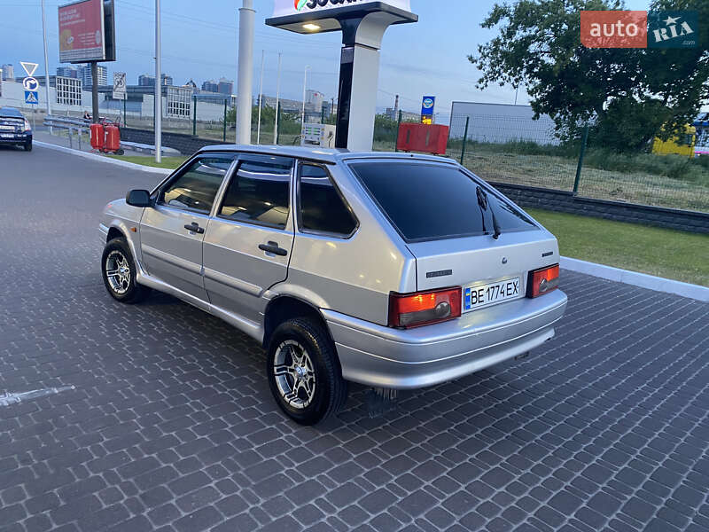 Хэтчбек ВАЗ / Lada 2114 Samara 2013 в Киеве