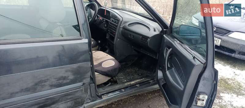 Хэтчбек ВАЗ / Lada 2114 Samara 2005 в Золочеве фото 9 Хэтчбек ВАЗ / Lada 2114 Samara 2005 в Золочеве