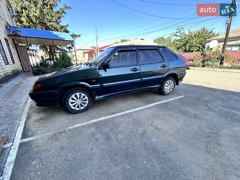 Хетчбек ВАЗ / Lada 2114 Samara 2004 в Братському