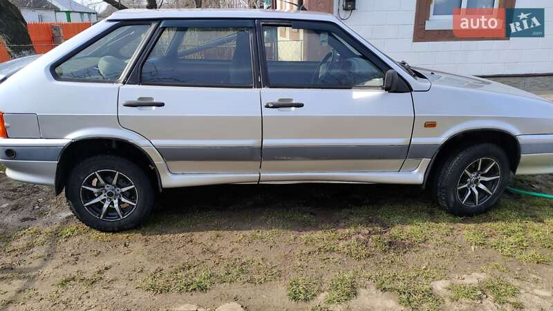 Хэтчбек ВАЗ / Lada 2114 Samara 2004 в Монастырище