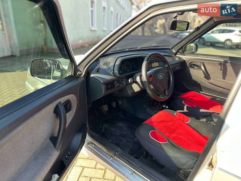 Хетчбек ВАЗ / Lada 2114 Samara 2010 в Миколаєві