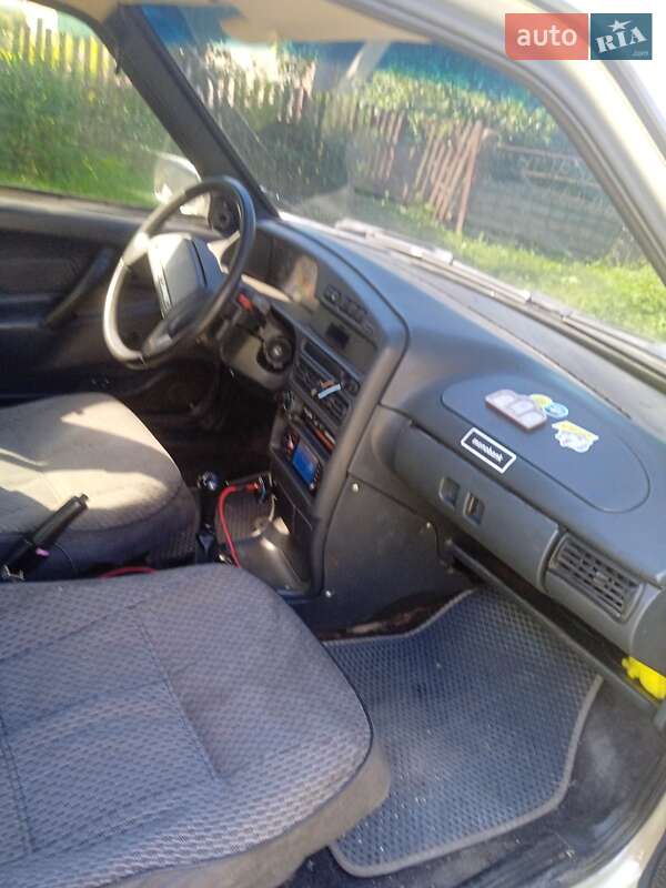 Хэтчбек ВАЗ / Lada 2114 Samara 2004 в Теофиполе