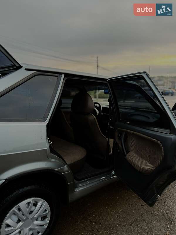 Хэтчбек ВАЗ / Lada 2114 Samara 2006 в Черновцах фото 11 Хэтчбек ВАЗ / Lada 2114 Samara 2006 в Черновцах