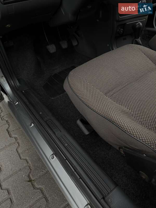 Хэтчбек ВАЗ / Lada 2114 Samara 2006 в Черновцах фото 23 Хэтчбек ВАЗ / Lada 2114 Samara 2006 в Черновцах