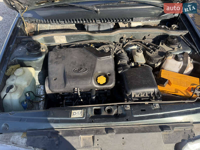 Хетчбек ВАЗ / Lada 2114 Samara 2011 в Запоріжжі фото 3 Хетчбек ВАЗ / Lada 2114 Samara 2011 в Запоріжжі