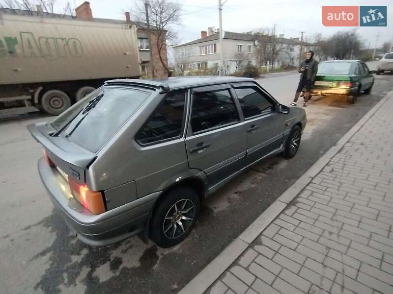 Хэтчбек ВАЗ / Lada 2114 Samara 2005 в Мирополе фото 5 Хэтчбек ВАЗ / Lada 2114 Samara 2005 в Мирополе