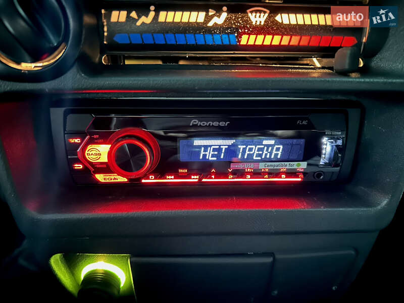 Хэтчбек ВАЗ / Lada 2114 Samara 2011 в Харькове