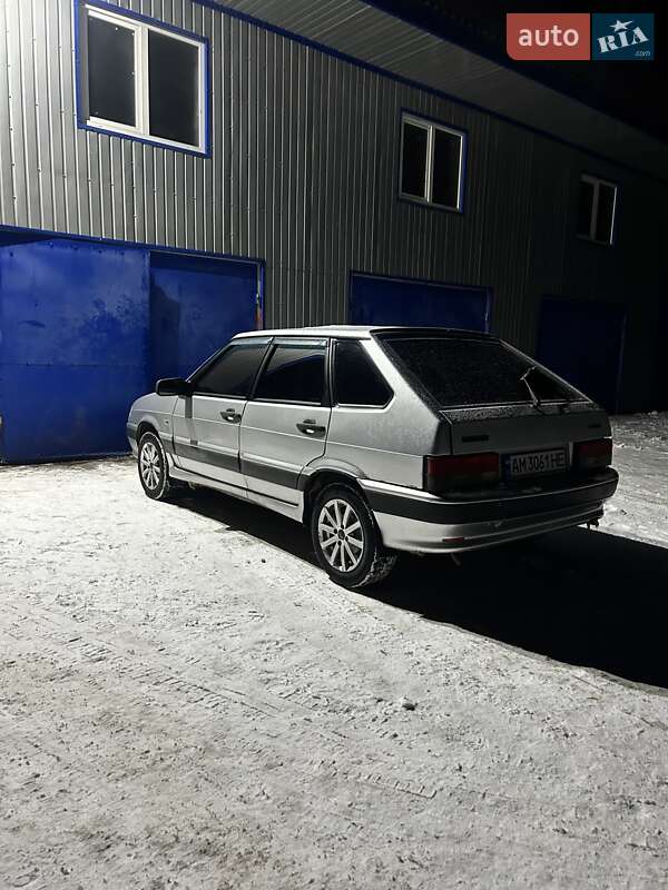 Хетчбек ВАЗ / Lada 2114 Samara 2004 в Олевську