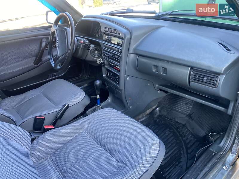 Хэтчбек ВАЗ / Lada 2114 Samara 2007 в Черновцах фото 9 Хэтчбек ВАЗ / Lada 2114 Samara 2007 в Черновцах