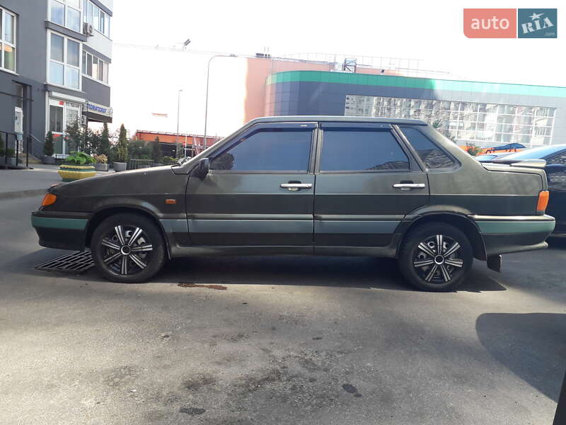 Седан ВАЗ / Lada 2115 Samara 2004 в Киеве