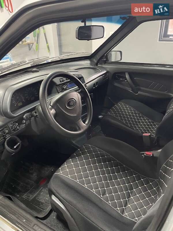 Седан ВАЗ / Lada 2115 Samara 2010 в Змиеве