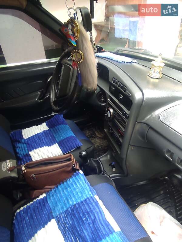 Седан ВАЗ / Lada 2115 Samara 2002 в Надворной фото Седан ВАЗ / Lada 2115 Samara 2002 в Надворной