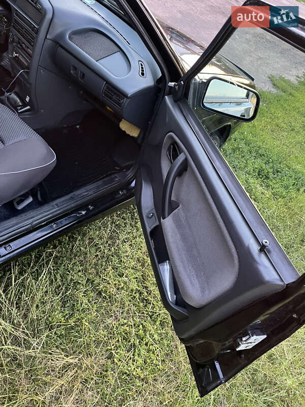 Седан ВАЗ / Lada 2115 Samara 2010 в Житомире