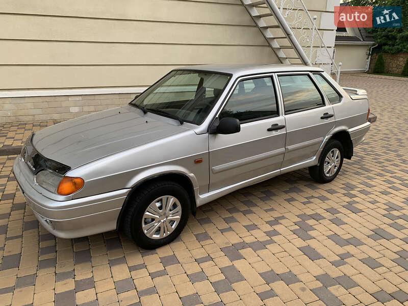 Седан ВАЗ / Lada 2115 Samara 2010 в Могилев-Подольске