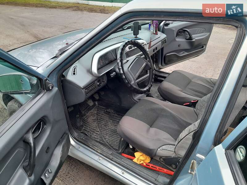 Седан ВАЗ / Lada 2115 Samara 2003 в Корсуне-Шевченковском фото 6 Седан ВАЗ / Lada 2115 Samara 2003 в Корсуне-Шевченковском