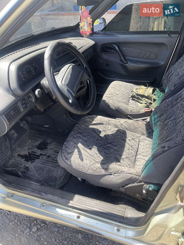 Седан ВАЗ / Lada 2115 Samara 2003 в Первомайске