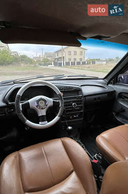 Седан ВАЗ / Lada 2115 Samara 2005 в 