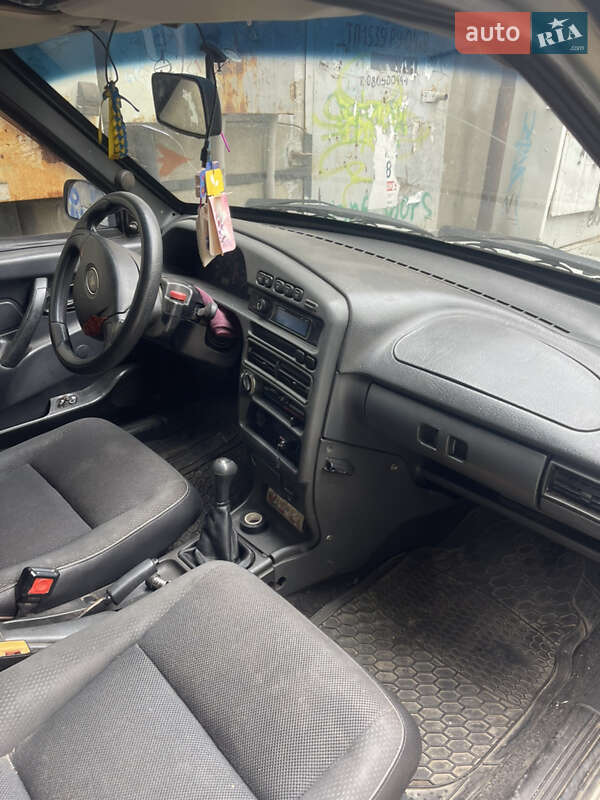 Седан ВАЗ / Lada 2115 Samara 2002 в Днепре