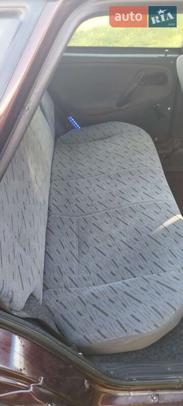 Седан ВАЗ / Lada 2115 Samara 2011 в Лугинах фото 16 Седан ВАЗ / Lada 2115 Samara 2011 в Лугинах