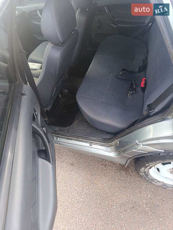 Седан ВАЗ / Lada 2115 Samara 2010 в Конотопі