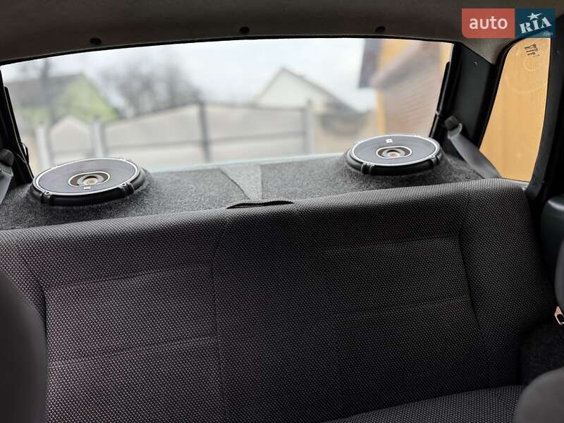 Седан ВАЗ / Lada 2115 Samara 2010 в Чернівцях