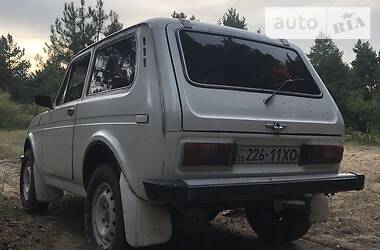Позашляховик / Кросовер ВАЗ / Lada 2121 Нива 1993 в Великій Олександрівці