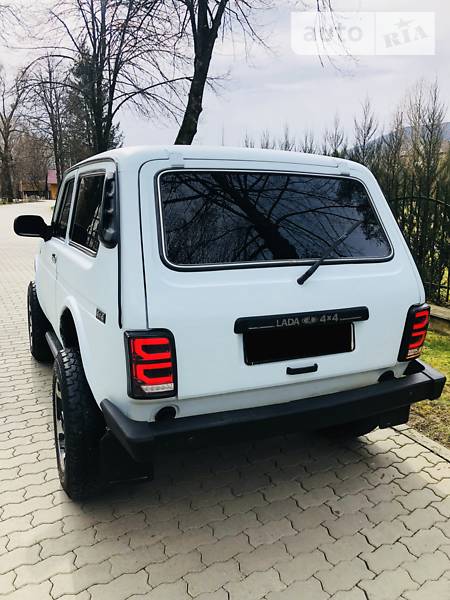 Позашляховик / Кросовер ВАЗ / Lada 2121 Нива 2008 в Сваляві